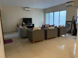 Dijual Rumah Siap Huni D'Bayan di Jakarta Garden City Cakung Jak-Tim