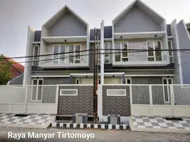 Dijual rumah baru Scandinavian 2 lantai Manyar Tirtomoyo strategis