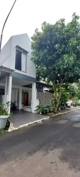 Rumah Kawasan Asri Cluster Mahagoni Park Graha Bintaro Jaya