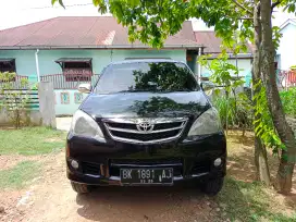 Toyota Avanza 2010 Bensin