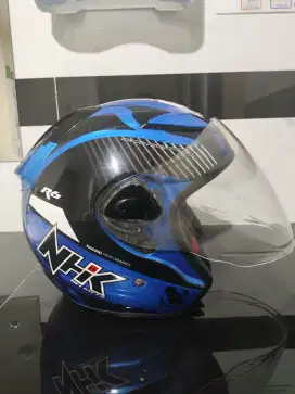 Helm NHK R6 Likenew