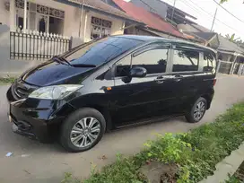 Honda Freed 2012 Bensin