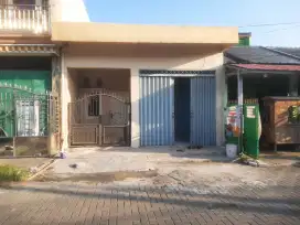 Di jual Rumah + Toko