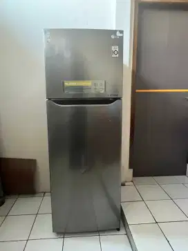 Kulkas  2 pintu merk LG