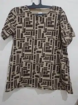 Atasan Wanita Motif