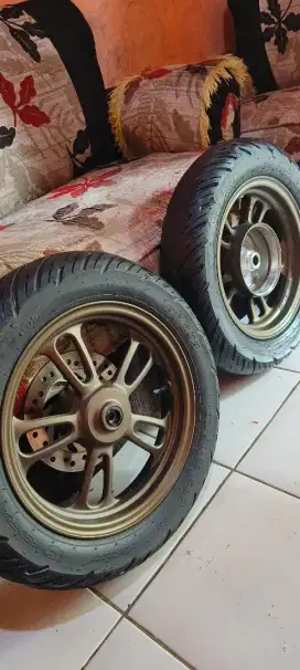 Velg + Ban Scoopy New Prestige