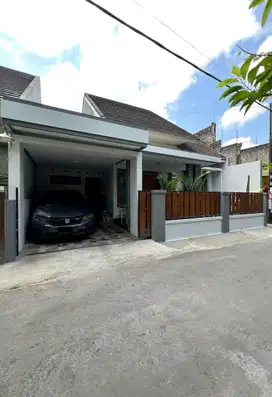 Rumah Siap Huni Bonus Ktichen Set Mewah Lokasi di Tirtomartani, Sleman