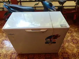 Freezer merk Aqua 200 liter