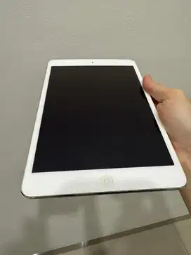 DIJUAL  IPAD  MINI  2  BEKAS  (hanya ipad)