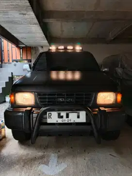 ISUZU PANTHER HI-SPORTY 1997