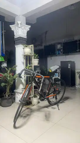 Sepeda Police Roadbike