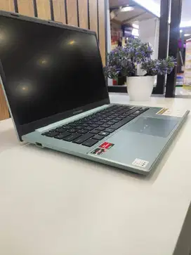 Asus E1404Fa Amd Ryzen 3-7320 8Gb