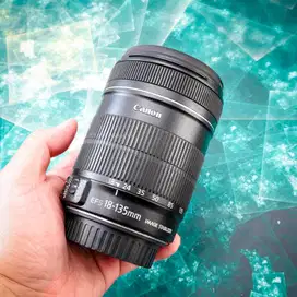 Canon 18-135mm IS. Bukan STM. murah sekali