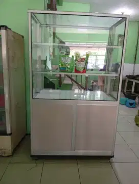 Etalase Kaca Warung - Restoran
