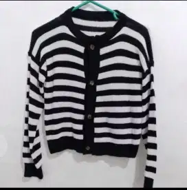 Cardigan Rajut Wanita
