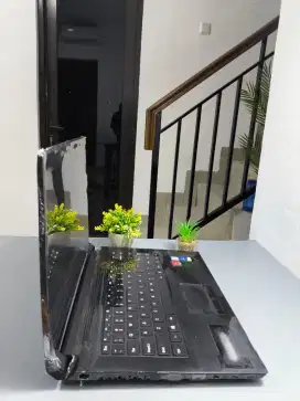 Laptop Lenovo ram 8GB SSD VGA