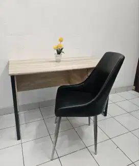 Meja dan Kursi Kerja