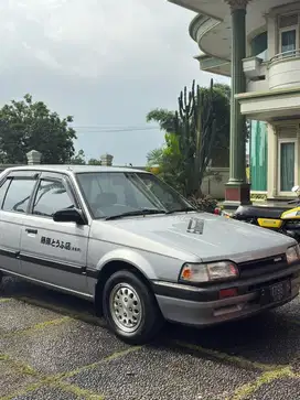 Mazda 323 1989 Bensin