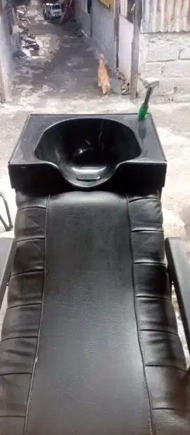 Kursi salon wasbak kursi keramas kaca hair dryer bekas