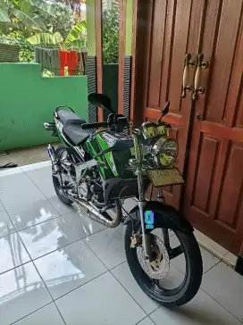Kawasaki ninja R limited edition 2015