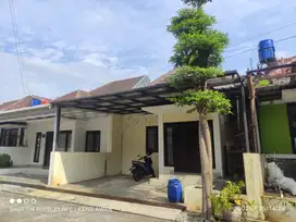 Rumah siap huni di komplek green caraka