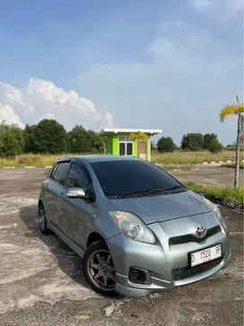 Toyota Yaris 2012 E Automatic