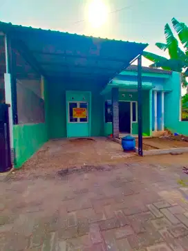 Dikontrakan rumah 15 juta/tahun , lingkungan nyaman dan asri