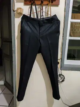 Celana Bahan Hitam Panjang