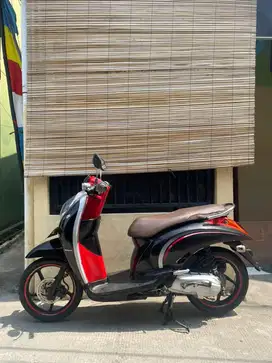 Honda Scoopy 2012