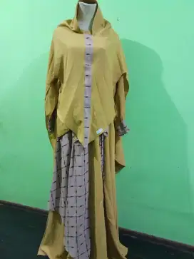 Gamis dengan jilbab syar'i