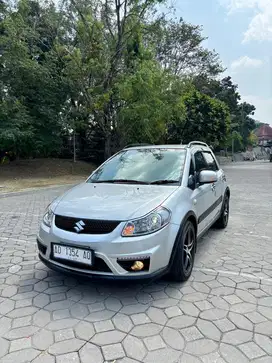 Suzuki SX4 X-Over RC1 2013