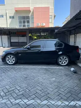 BMW 320i 2005 Bensin