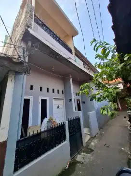 Kontrak rumah murah 2 lantai deket pondok indah