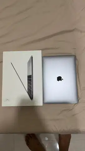 Macbook Pro 13 inci