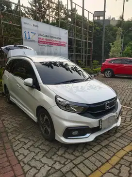 Honda Mobilio new facelift RS 2017 AT putih metalik pakaian prbdi exPT