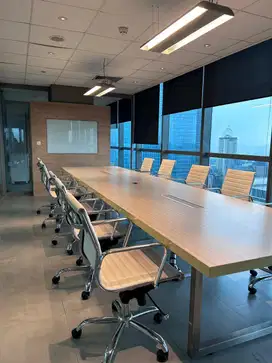 Sewa Kantor Eksklusif Semi Furnish 290 m2 di UOB Plaza Thamrin Jakpus
