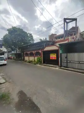 Rumah strategis pinggir jalan kebangsaan  belakang BI, alun-alun