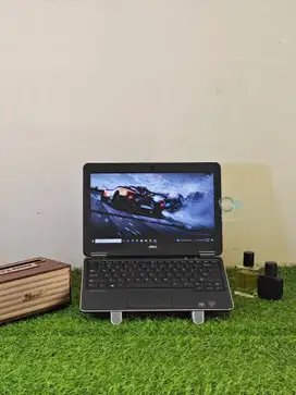 DELL Latitude E7240 | i5 Gen 4 | SSD 128 | Full Bonus