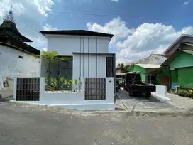 RUMAH DESAIN MODERN DI SLEMAN UTARA, LEGALITAS AMAN 500JTan