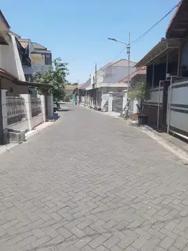 Kost aktif 2lt di Tenggilis