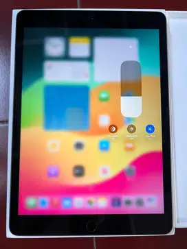 Dijual Ipad 7 Grey 32GB Wifi Only Lengkap