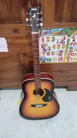 Gitar akustik elektrik