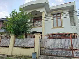 Rumah di jatiwaringin tidak jauh dari halim