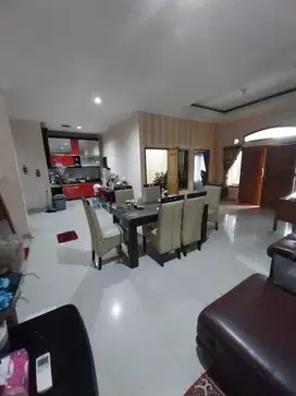 RUMAH DUA LANTAI DEWI SARTIKA BANDUNG