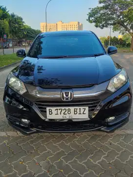 TDP 5JUTA HR-V E AUTOMATIC/AT HITAM
