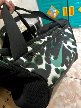 gym bag store nike