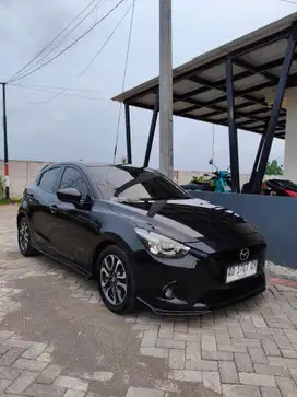 Mazda 2 R AT Skyactiv 2016