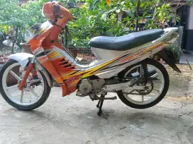 Suzuki shogun 125