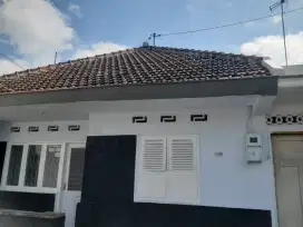Disewakan Rumah 3 Kamar Dekat Lippo Jember