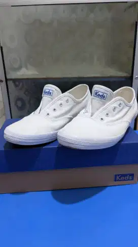 Sepatu keds white cewek